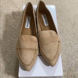 Steve Madden carver tailored flat